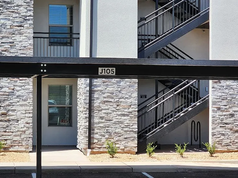 133 N Rock Canyon St #J105 — Photo 3