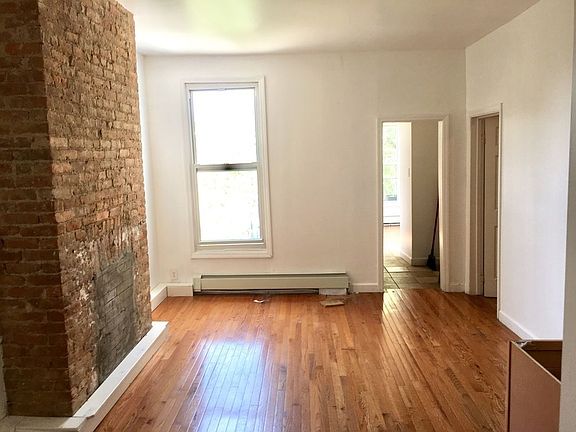 3rd image of 1109 Dekalb Ave APT 3R