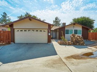 13901 Greentree Blvd, Victorville, CA 92395