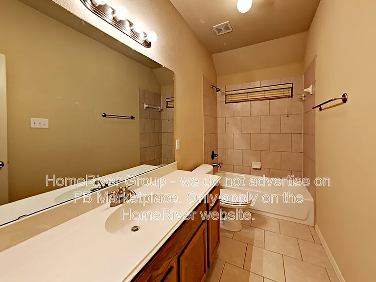 643 E Sandra Ln — Photo 12