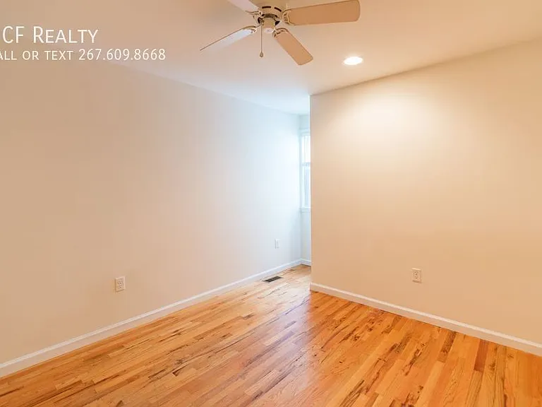 330 N Preston St #UPPER LEVEL — Photo 20