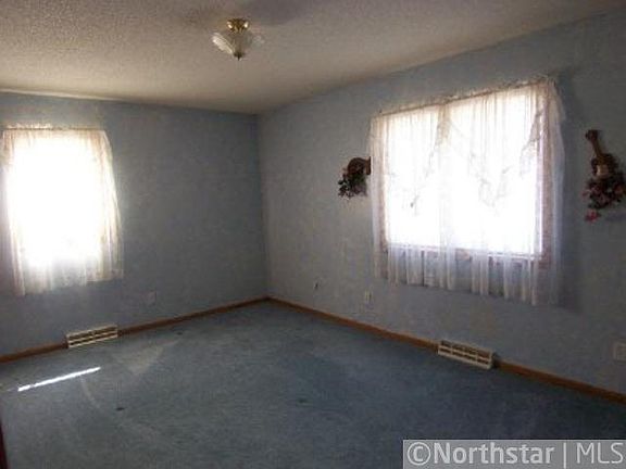 5th image of 320 Grove Avenue NE