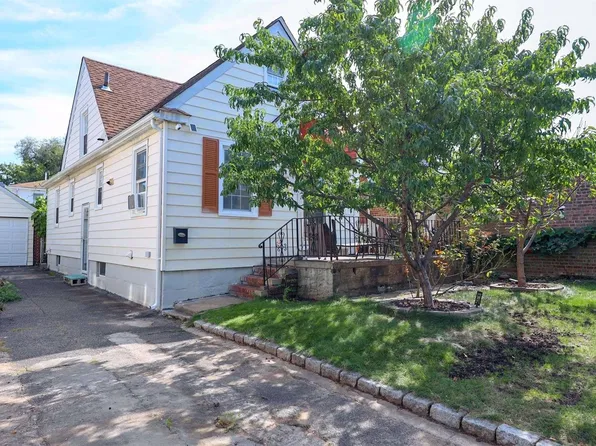 34-31 204th Street, Bayside, NY 11361