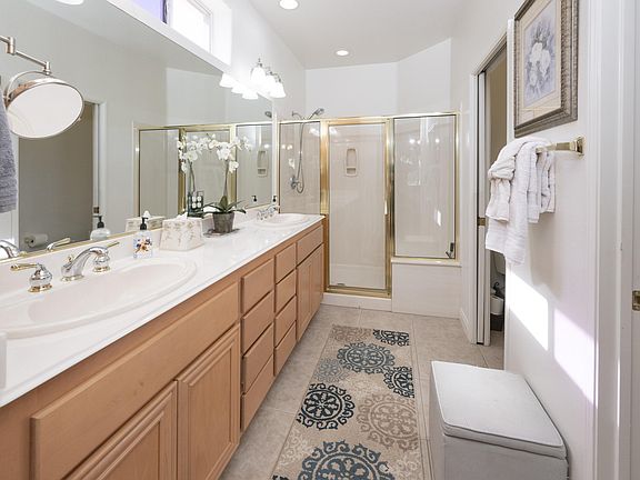 4th image of 45138 Banff Springs St #45138