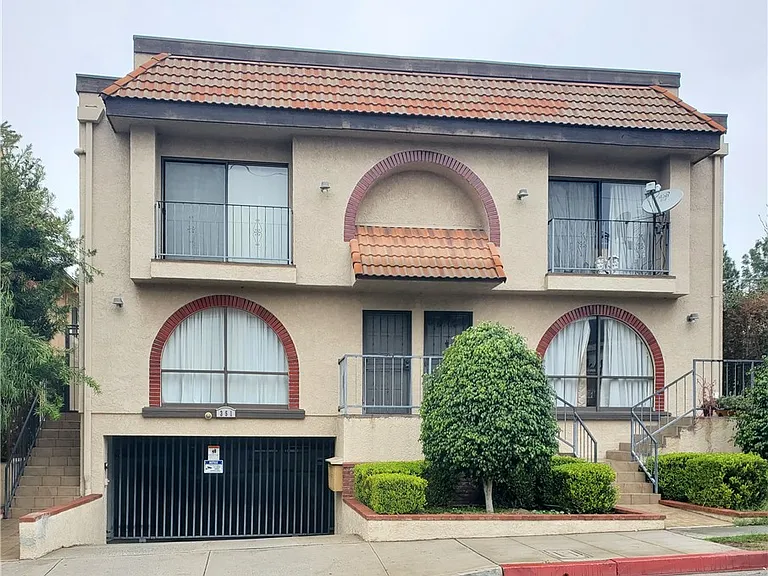 351 E Verdugo Ave #E — Photo 1