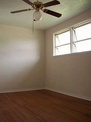 5th image of 212 Williams Ave