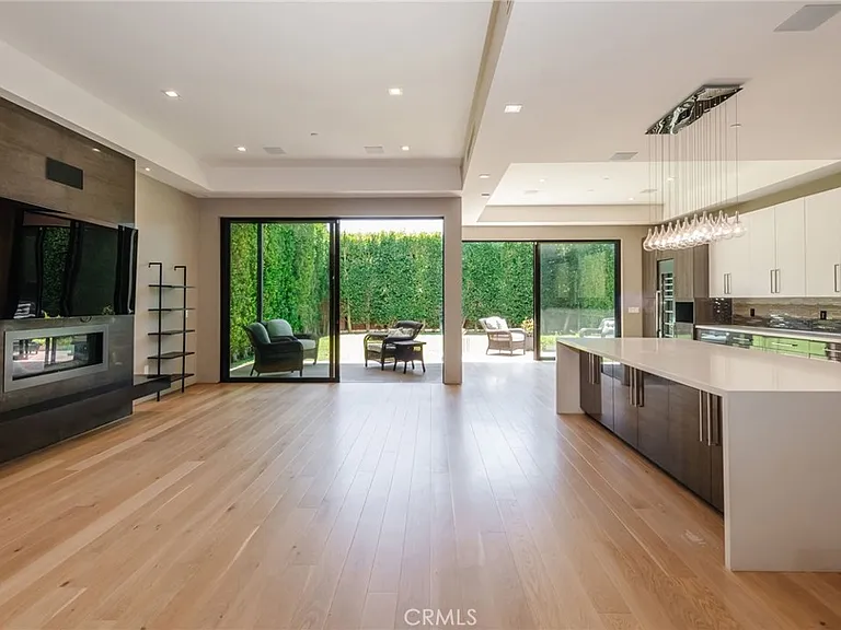 1643 S Carmelina Ave — Photo 10