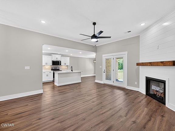 5th image of 458 Fairway Blvd