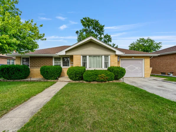 10805 S Oak Park Ave, Worth, IL 60482