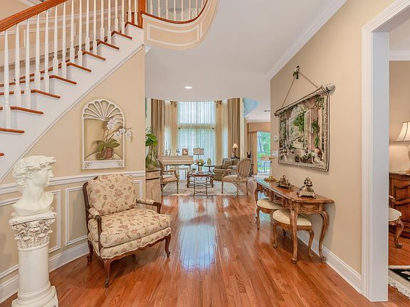 3rd image of 366 Altessa Blvd