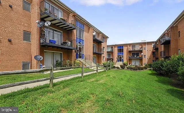 1 bed, 1.0 bath, 641 sqft, $1,500 — Photo 2