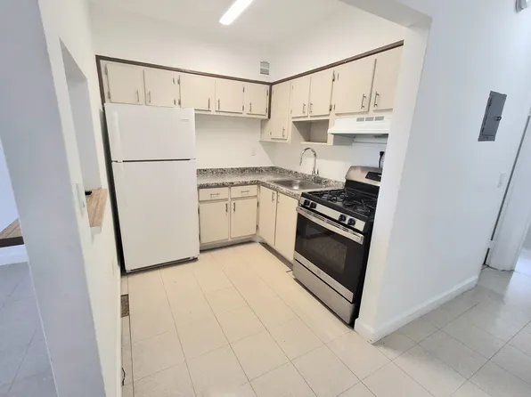 465-479 E 28th St, Hialeah, FL 33013