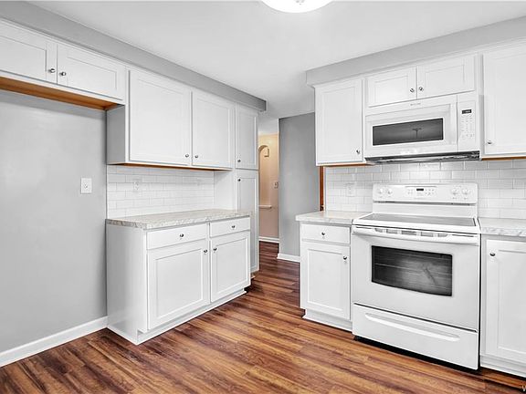 5th image of 1182 Parkhurst Blvd
