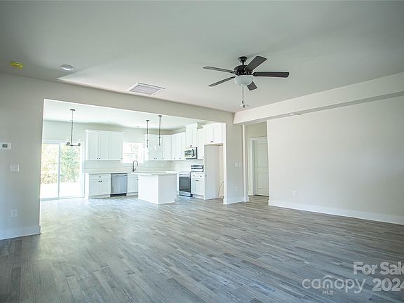 5th image of 5229 Carden Dr