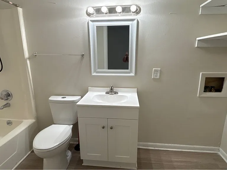 1309 Ireland Dr — Photo 14