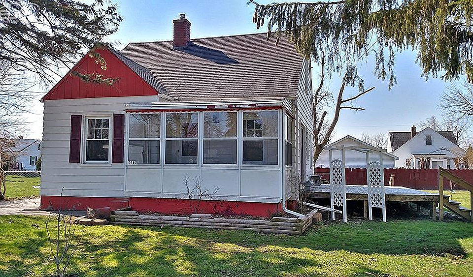 1st image of 2346 Southampton Ave