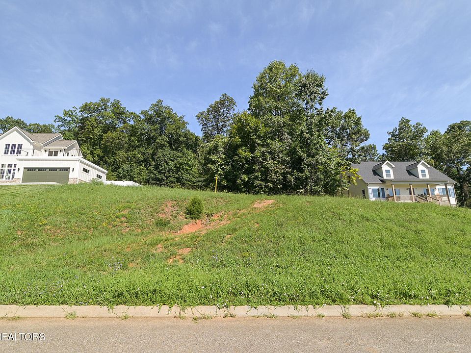 1st image of 467 Laurel Ridge Ln
