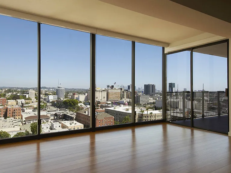Hollywood Ardmore — Photo 14