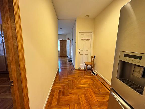 3rd image of 3033 Coddington Ave #1