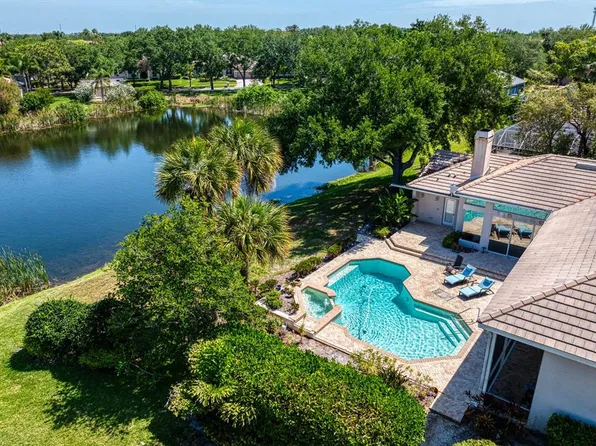 7361 Watersilk Dr, Pinellas Park, FL 33782