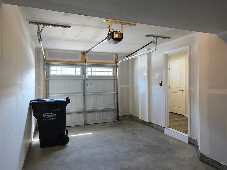 2910 Orchard Ridge Ln — Photo 33