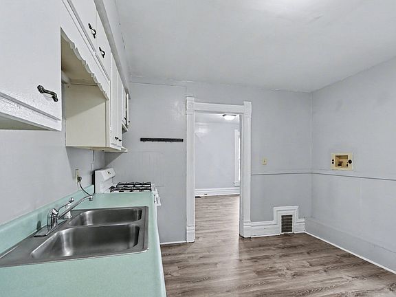 5th image of 417 Cutler St APT 1