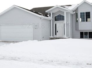 1017 Westport Pkwy, West Fargo, ND 58078
