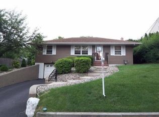 127 Dukes Rd, Rahway, NJ 07065