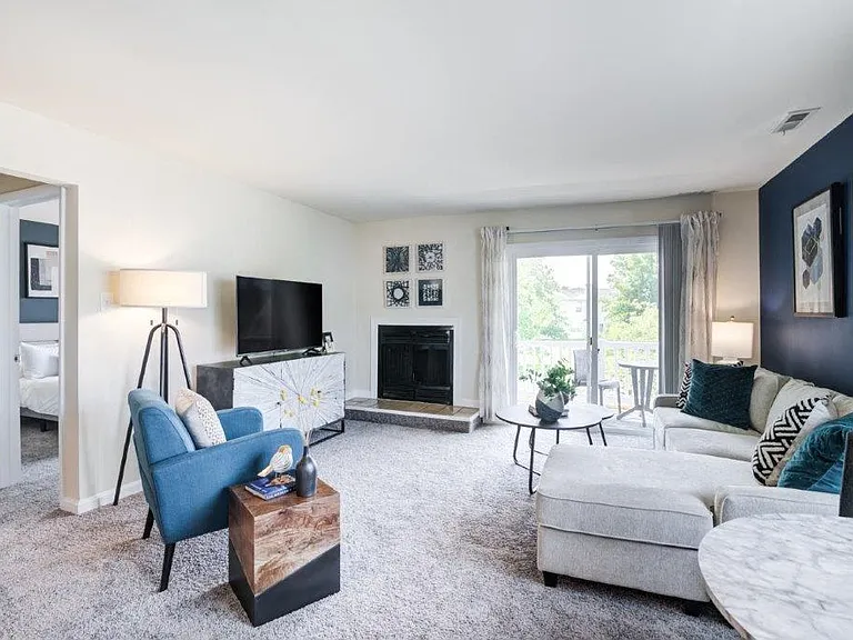Fox Run Apartments and Townhomes — Photo 6