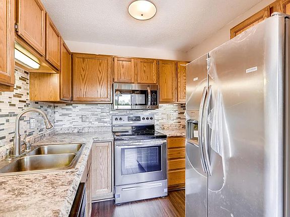 3rd image of 377 Cari Park Ln