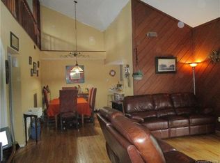 68 Oak Creek Ln, Hendersonville, NC 28739