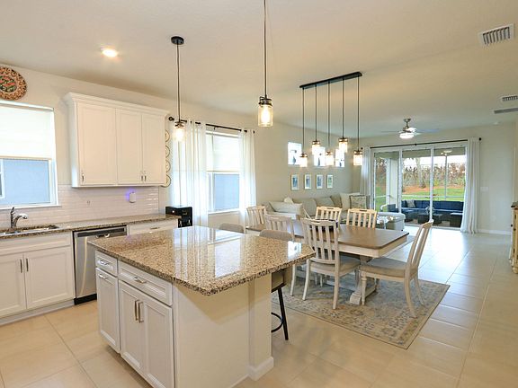2nd image of 13063 SW Vermillion Circle SW