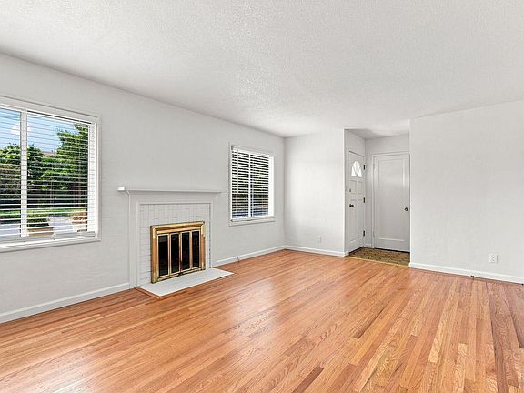 3rd image of 1120 Clayton Court