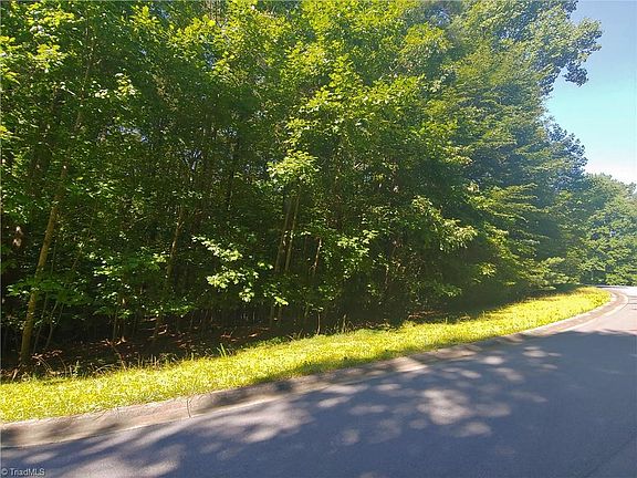 4th image of Skyland Dr #93 & 94