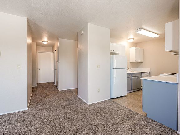 5th image of 805 NE Kane Dr #314C