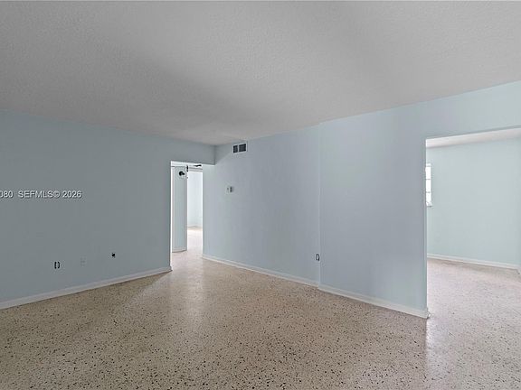 4th image of 1250 W 26th Pl APT 108