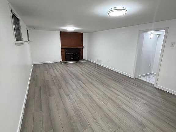 2nd image of 43 Commons Dr