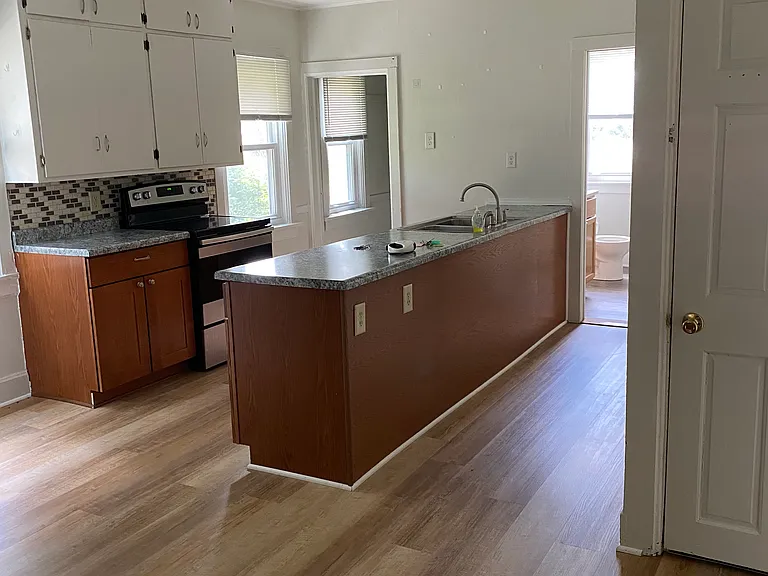 640 McHenry St #1 — Photo 4