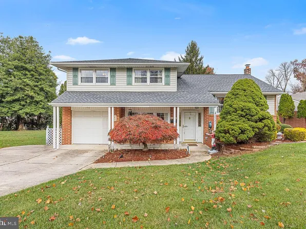 2721 Fawkes Dr, Wilmington, DE 19808