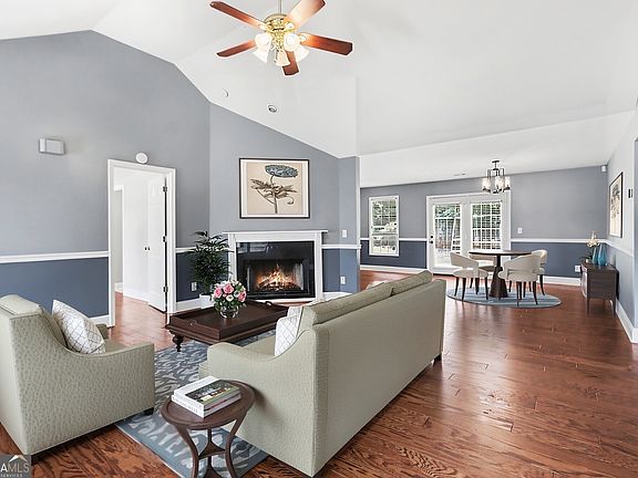 2nd image of 84 Hidden Lakes Ct