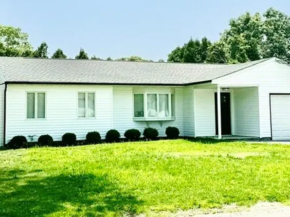 16 Adobe Drive, Shirley, NY 11967