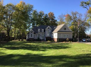 1414 Old Harrods Creek Rd, Louisville, KY 40223