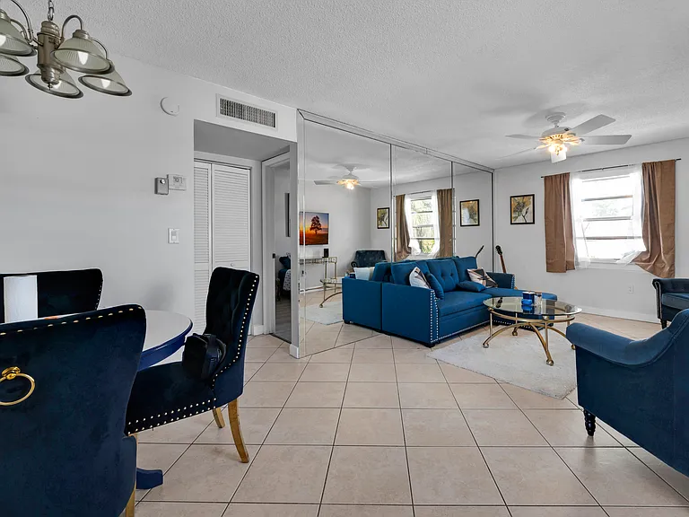 415 NE 2nd St #209 — Photo 7