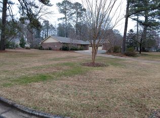 220 Powell Dr, Roswell, GA 30076