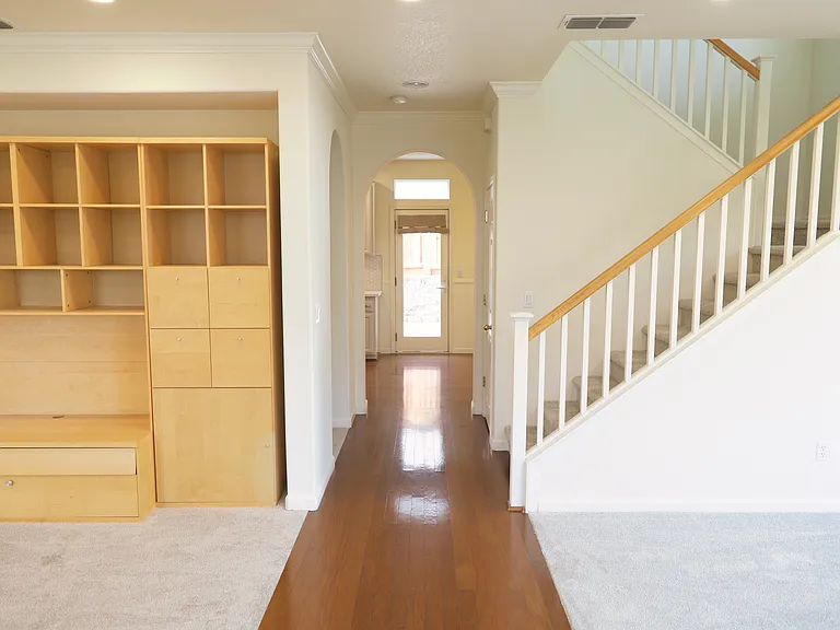 701 Ferrier Way — Photo 9