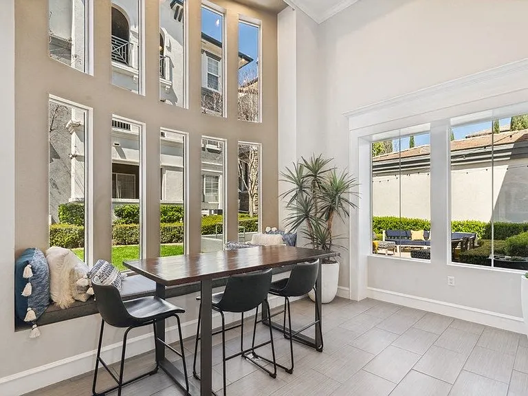 Victoria Arbors Apartment Homes — Photo 19