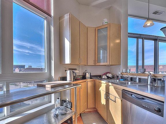 5th image of 417-2600 University Ave SE #417