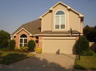 1714 Foxchase Ln, Grapevine, TX 76051