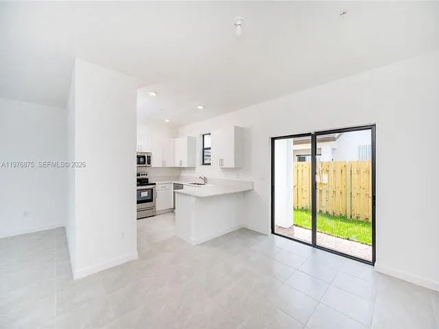 264 SW 159th Ter — Photo 17