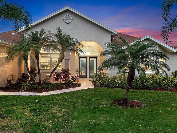2nd image of 5884 NW Carovel Avenue